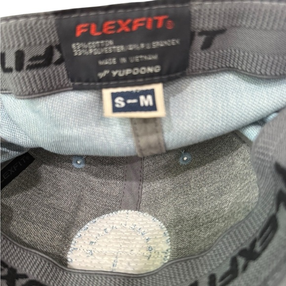 Travis Mathew FlexFit Cotton Blend Golf Hat S-M Blue Cordevalle on the side l - Picture 3 of 9